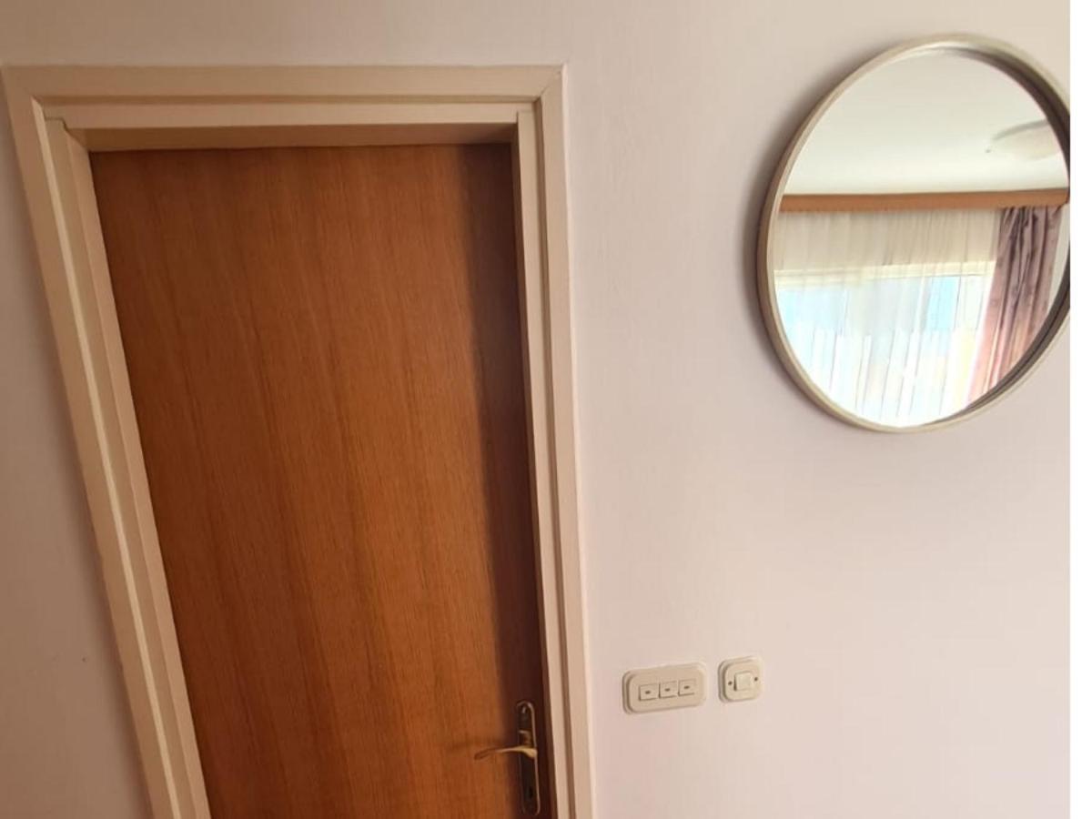 Apartman Ljubav Makarska Exterior foto