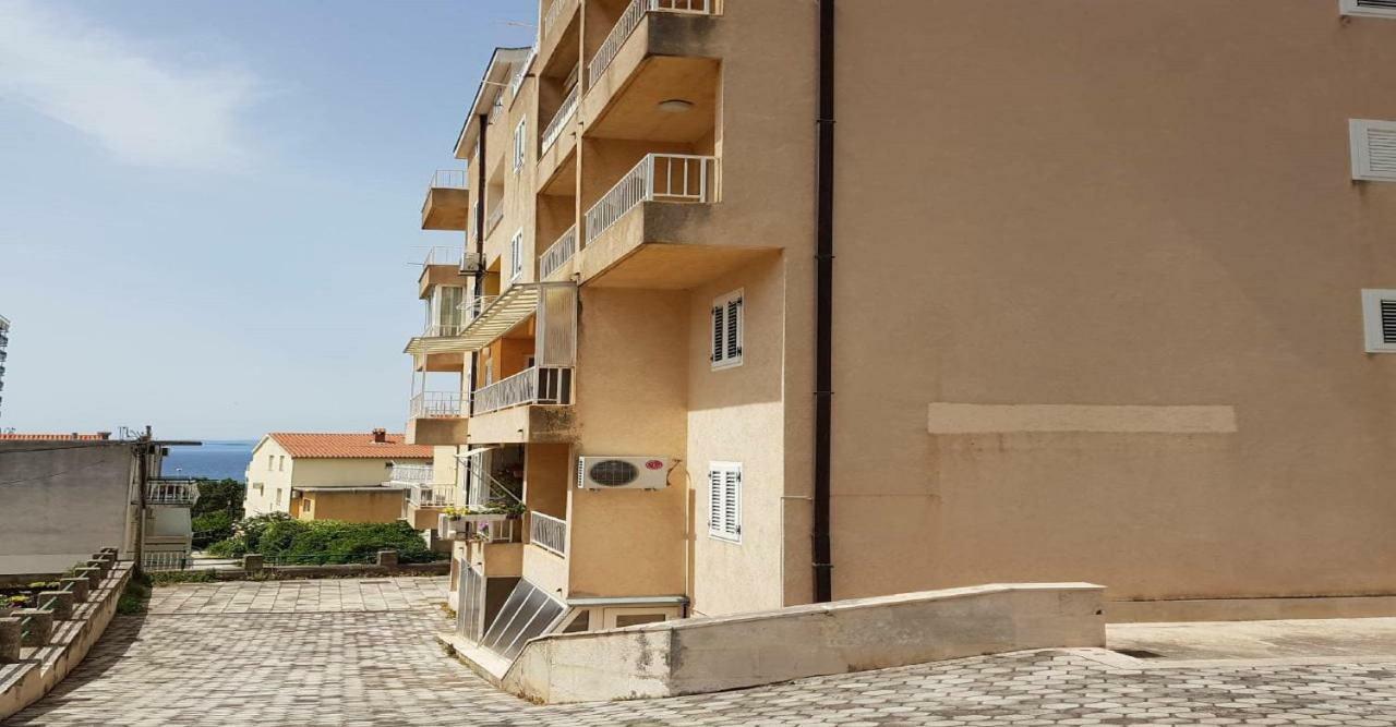 Apartman Ljubav Makarska Exterior foto